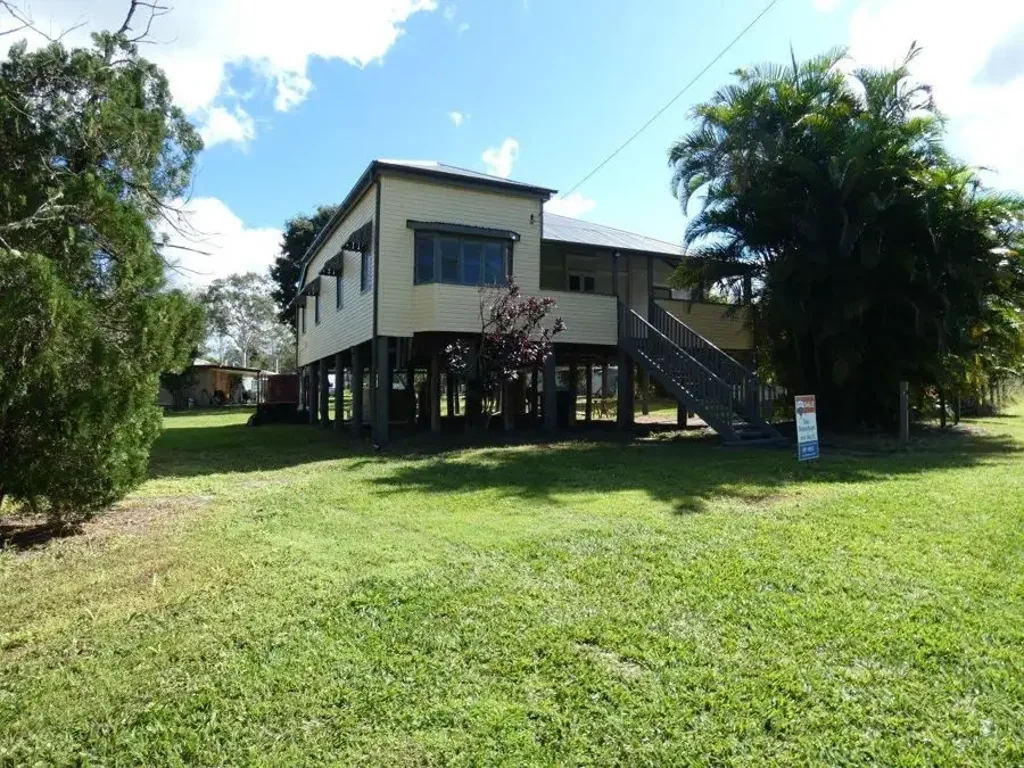 Miriam Vale CHARMING RENOVATED QUEENSLANDER ON OVER HALF AN ACRE!