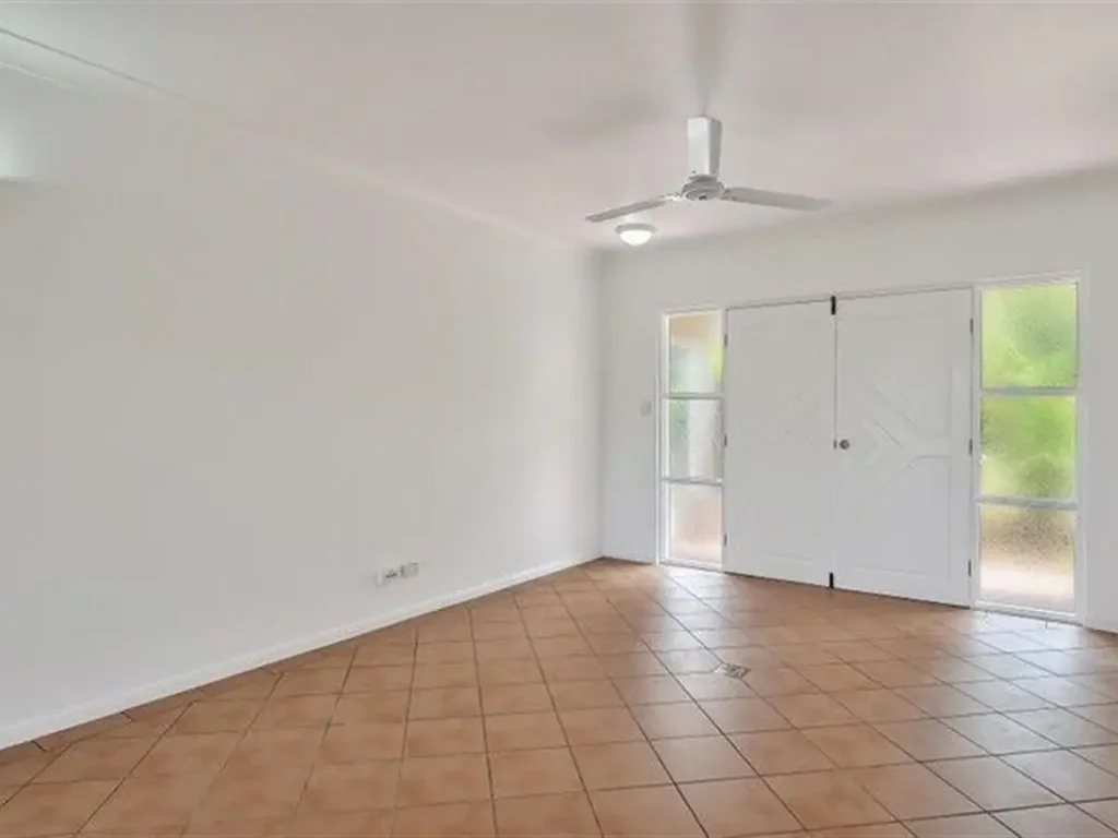 Private & Convenient Villa In Redlynch