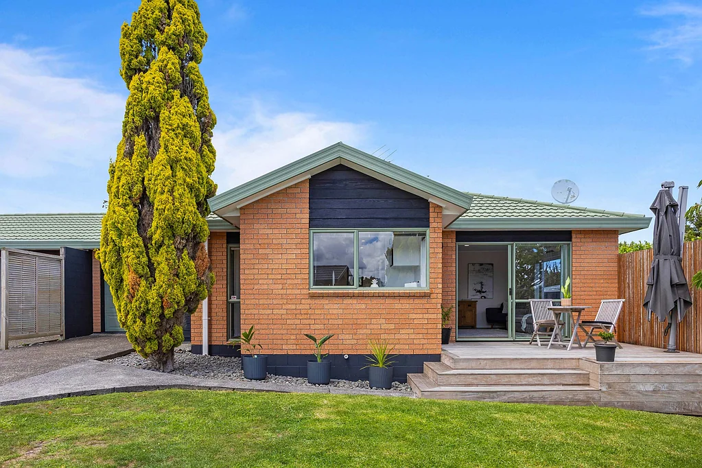 678B Te Atatu Road, Te Atatu Peninsula, Waitakere City, Auckland