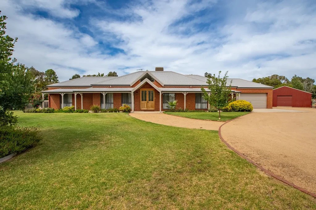 14-15 Fairway Close, Howlong, NSW 2643