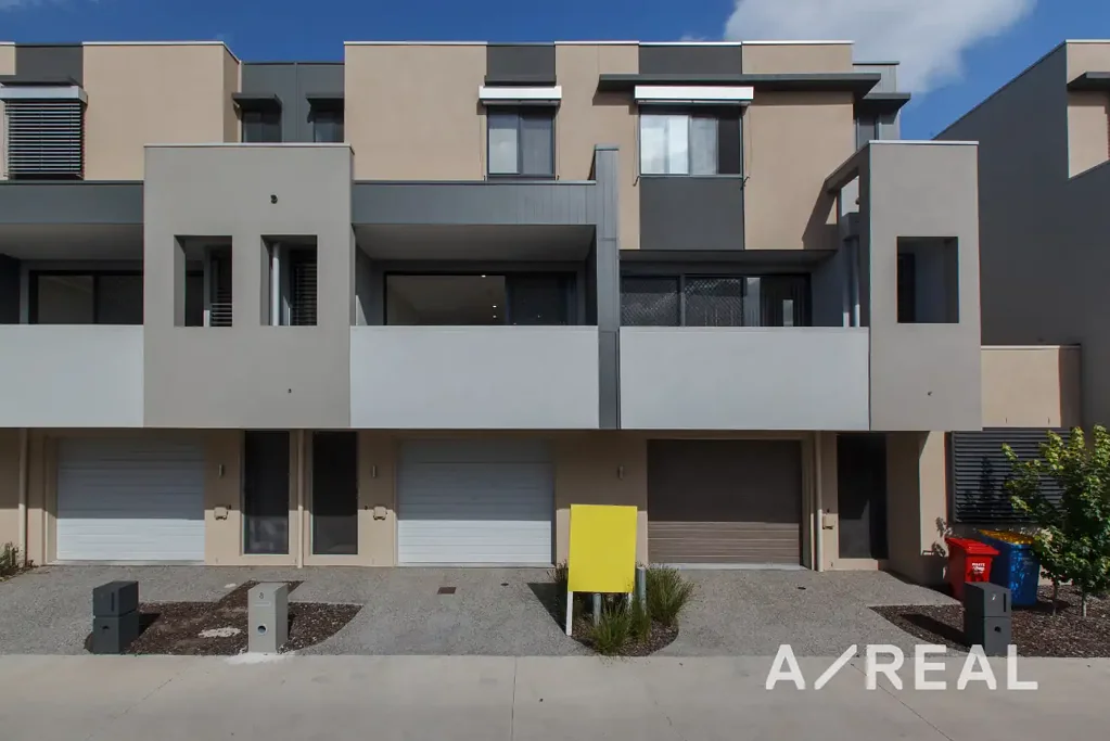 Modern Two-Bedroom Home with Convenience at Your Doorstep