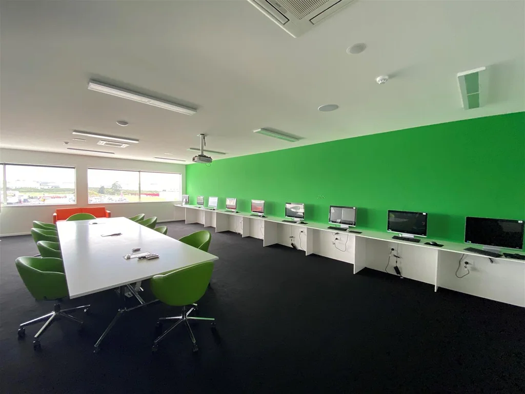 East Tamaki CBRE - Well-Connected East Auckland Office