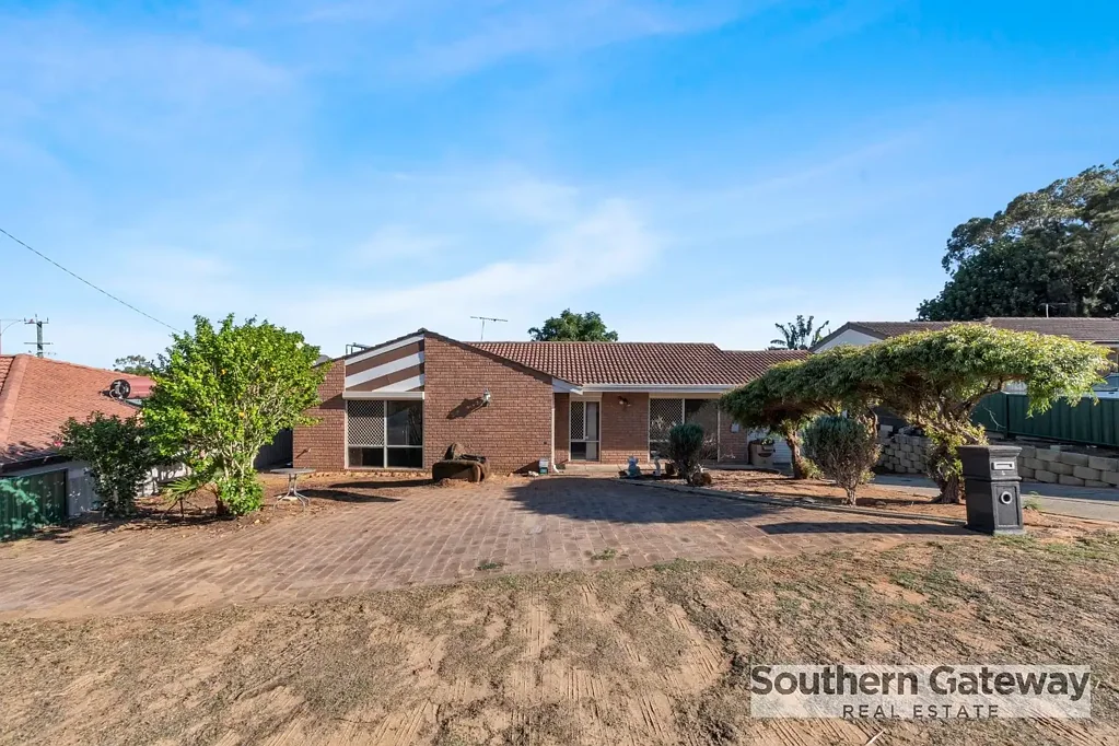 4 Gamblin Way, Parmelia, WA 6167