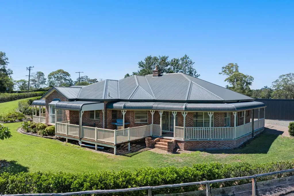 Aberglasslyn 4房  Grand country escape with unmatched car accommodation