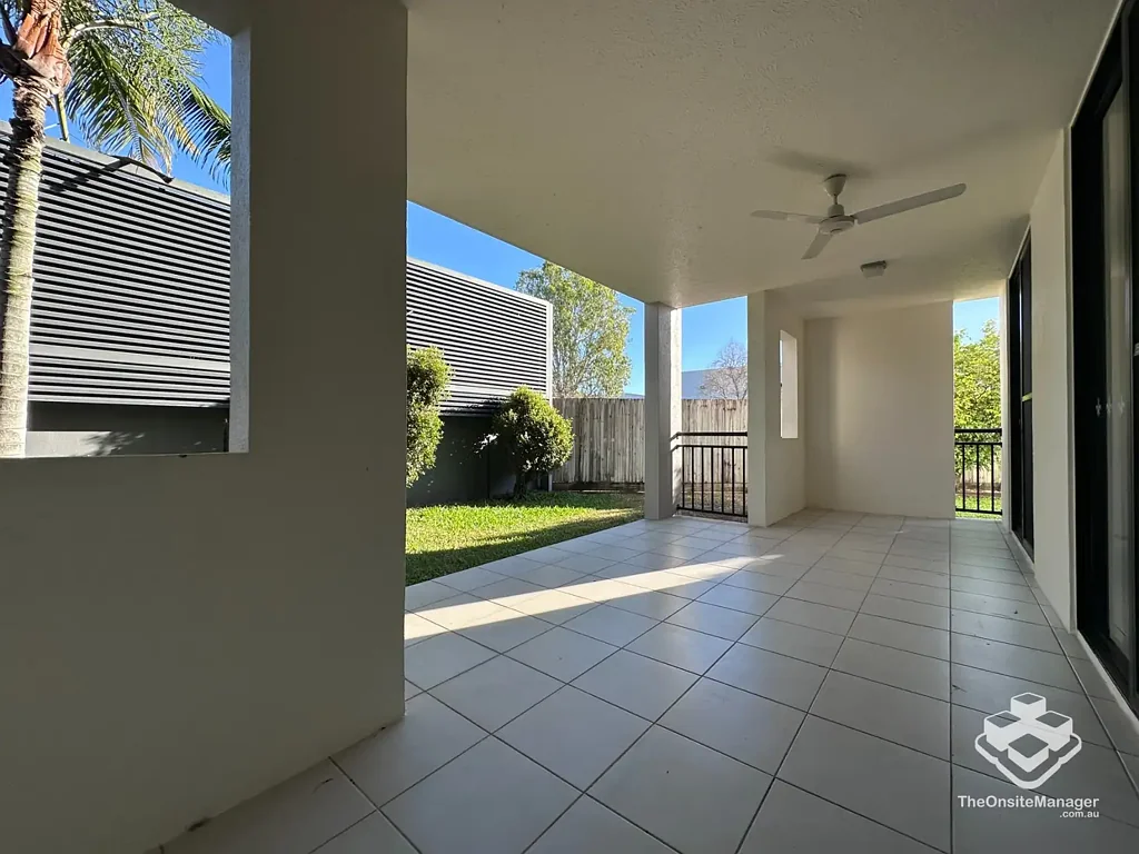 West End 2 Bedroom Ground floor two bedrooms, two bathrooms, private court yard apartment unit for sale, West End, Townsville