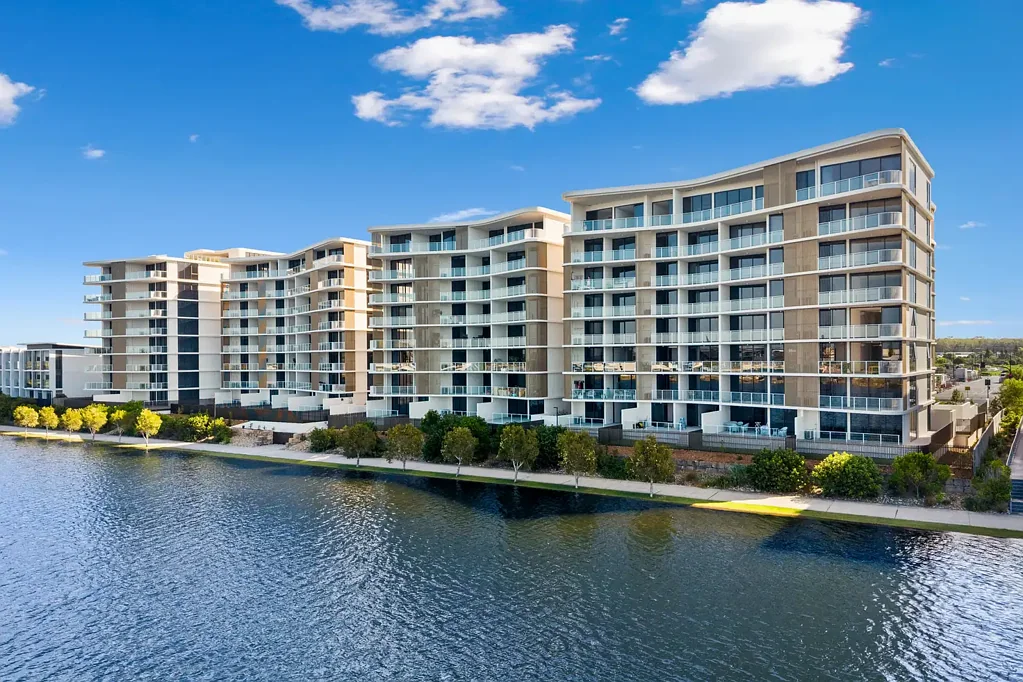 Birtinya 3房  Brand New Luxury Sub-Penthouse