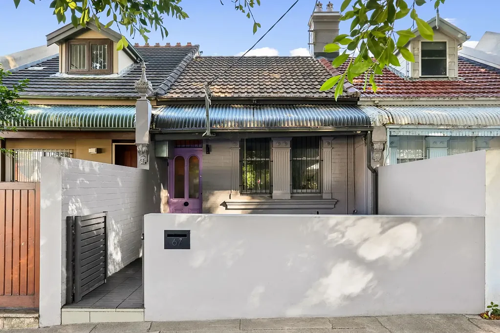 Bondi 2 Bedroom Beachside Family Living in a Sought-After Bondi Cul-de-Sac
