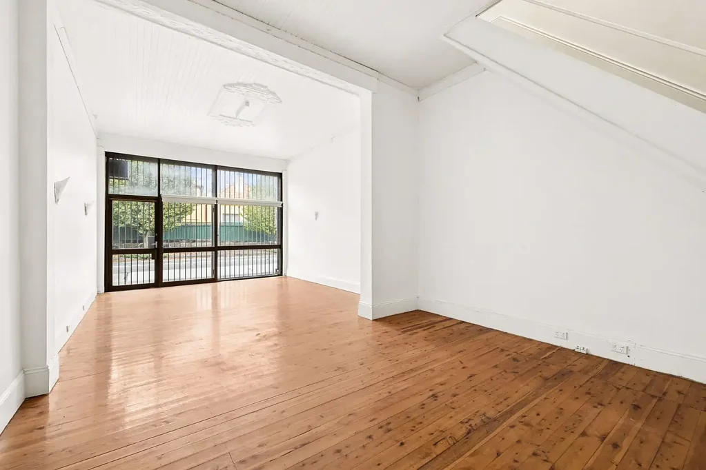 Period charm, generous proportions, unbeatable location