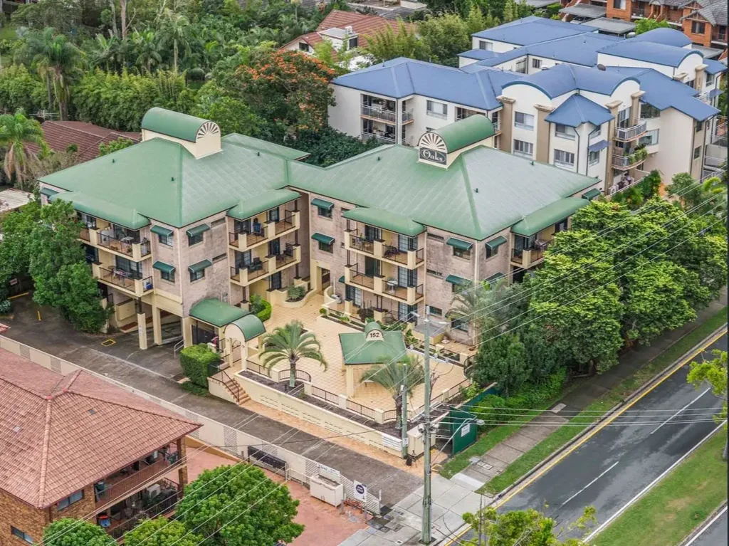 Southport 1 Slaapkamer Deceased Estate | Spacious One Bedroom Apartment with Two Balconies