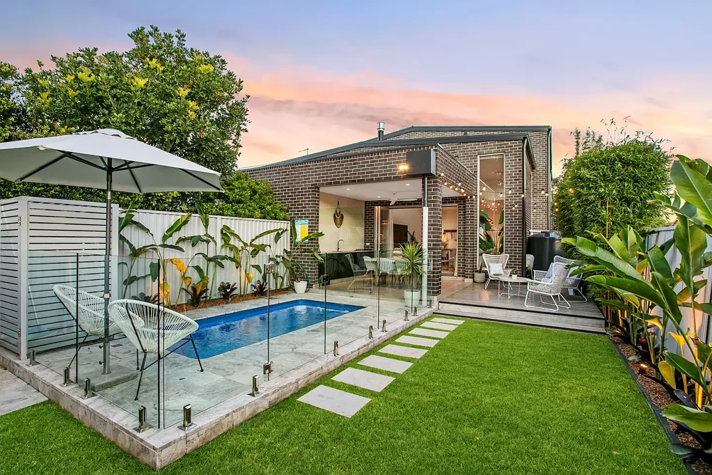 Miranda 5ਬੈੱਡਰੂਮ Contemporary Family Living