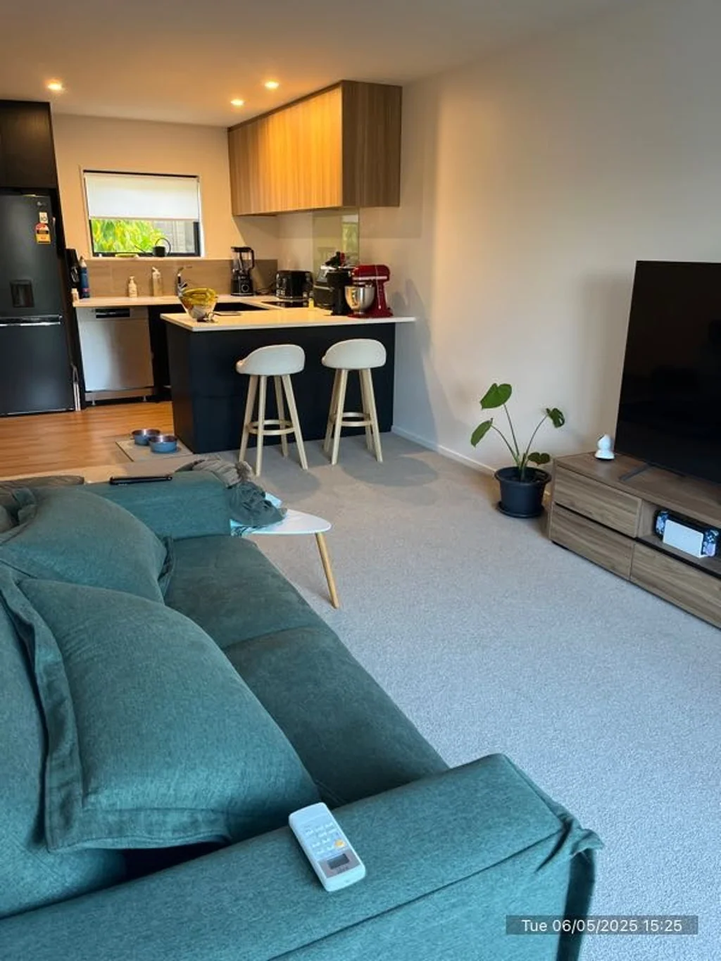 Comfortable Near New Build with Carpark
