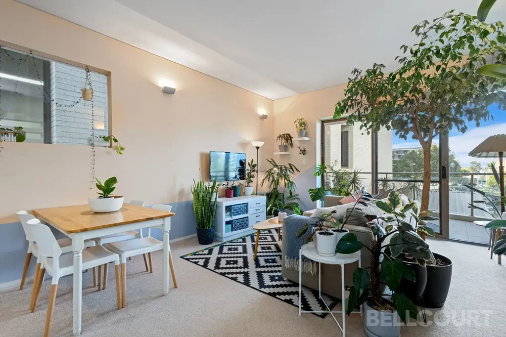 Modern Inner-City Living at PEAK Apartments!