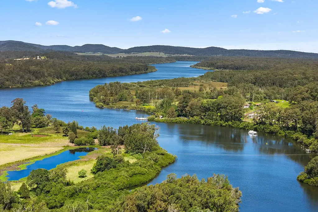 Allworth RARE RURAL INCOME & LIFESTYLE HOLDING ON THE KARUAH RIVER