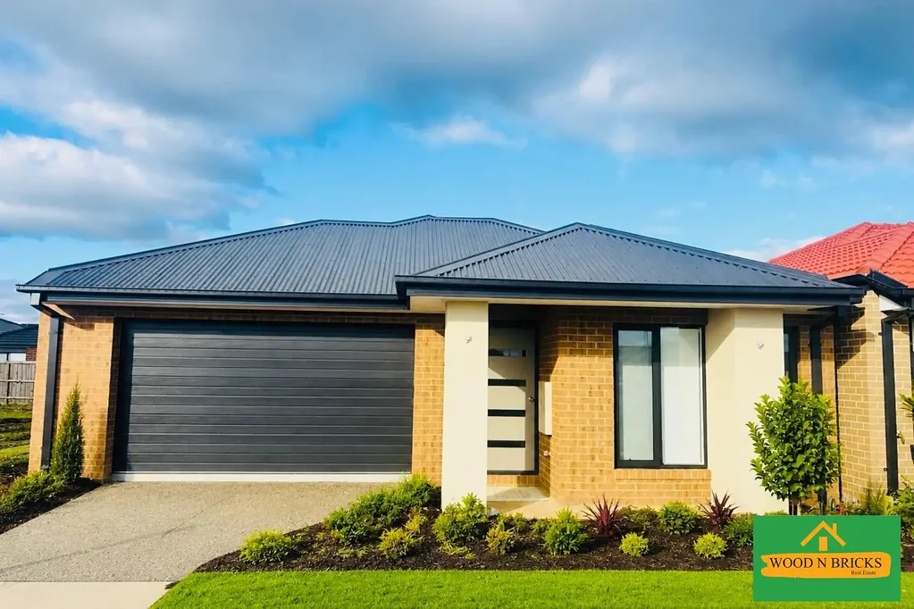 Modern Newly built Family Home in Officer VIC