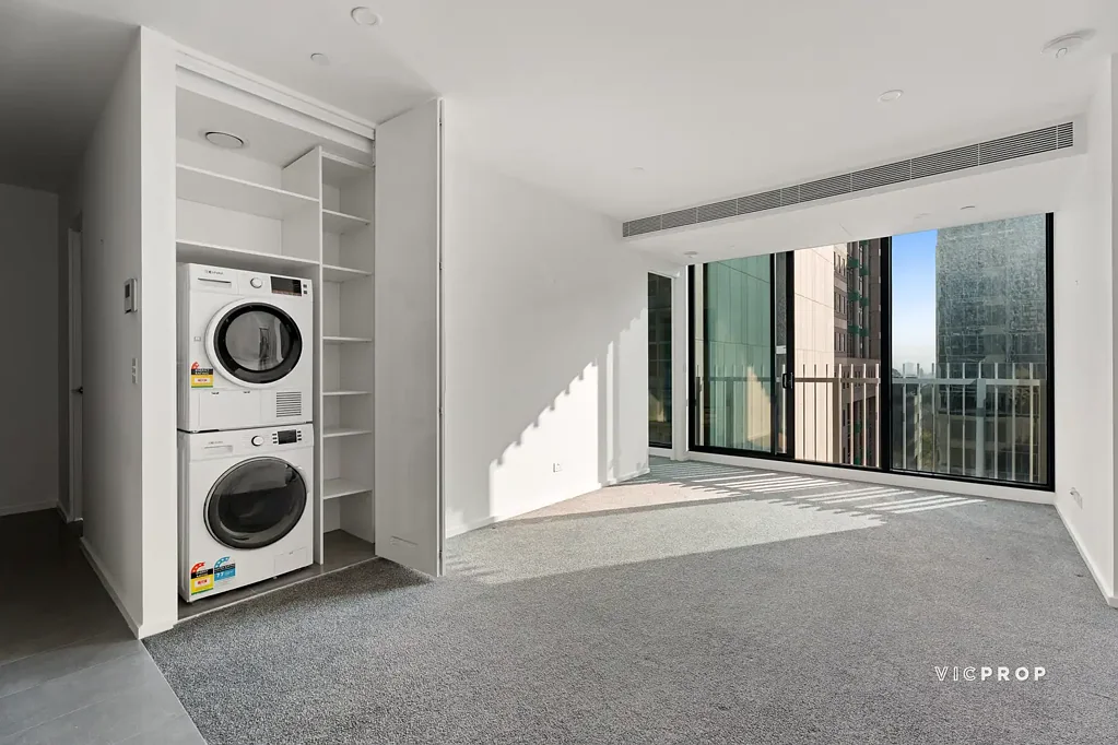 SOPHISTICATED CITY LIVING WITH PREMIUM RESIDENT FACILITIES