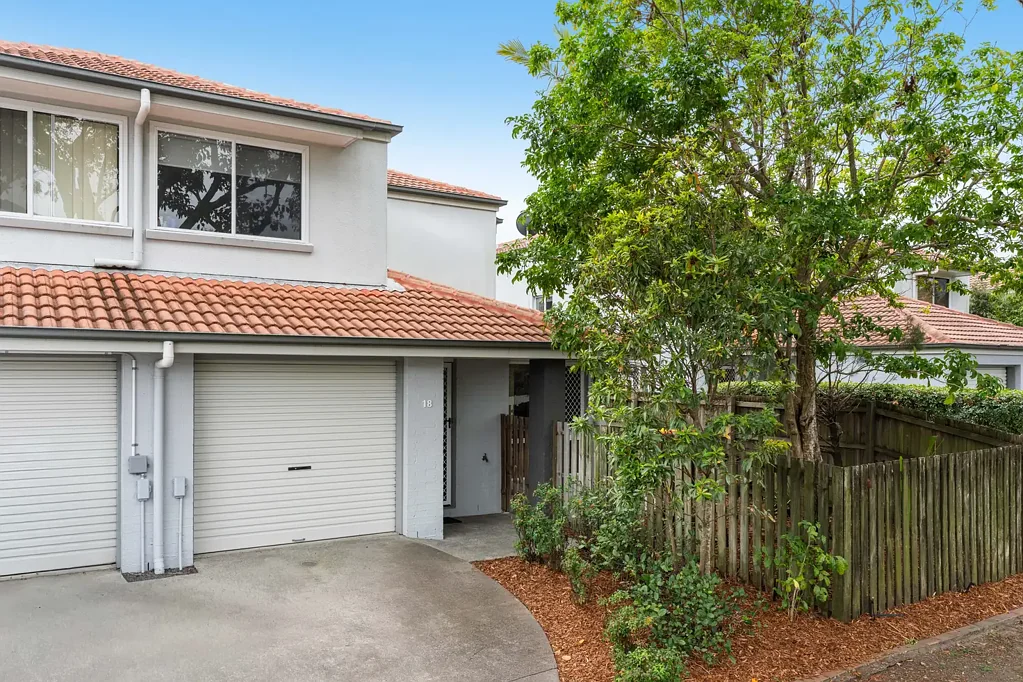 Wynnum 3 Bedroom Low-Maintenance Townhouse for Effortless Bayside Living!