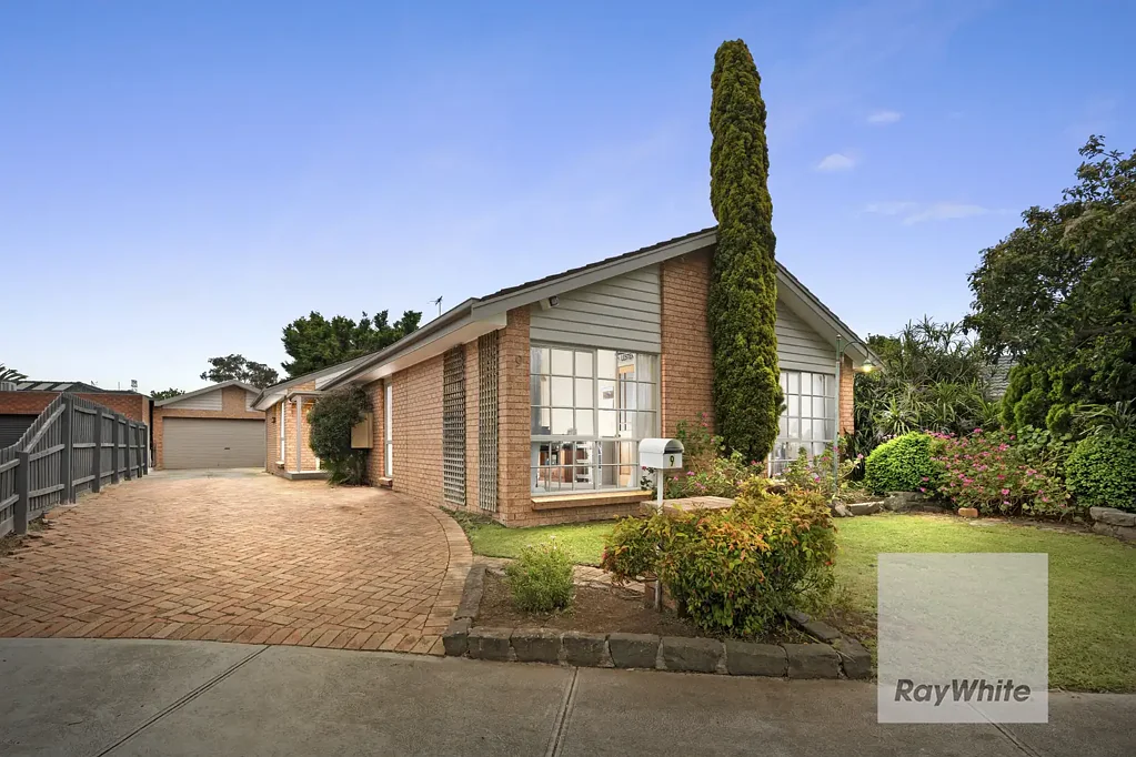 Mill Park 4房 宁静死胡同中的宽敞室内外家庭绿洲 Spacious Indoor-Outdoor Family Oasis in a Peaceful Cul-de-Sac