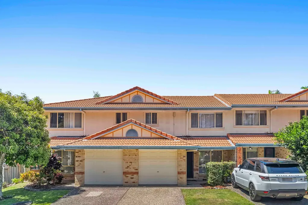 Mudgeeraba 3房  Secure Gated Living in a Highly Sought Location – Modern Comfort & Convenience
