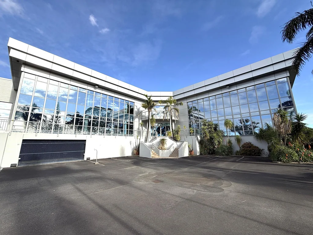 Wiri Bright & Lively Office Opportunity