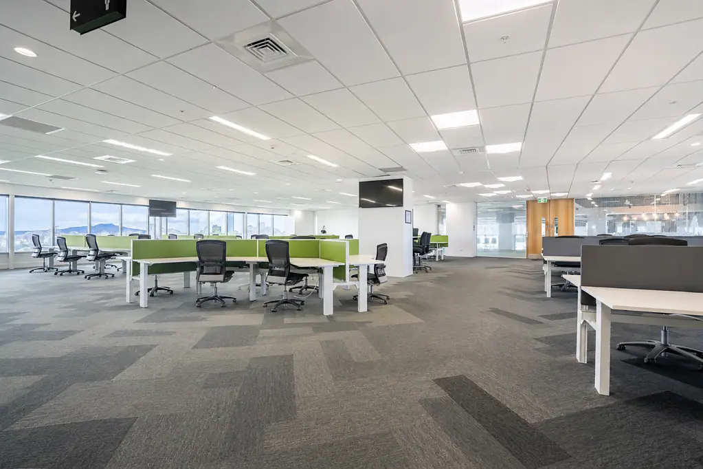 Takapuna  COMMANDING PRESENCE. UNMATCHED POSITION.