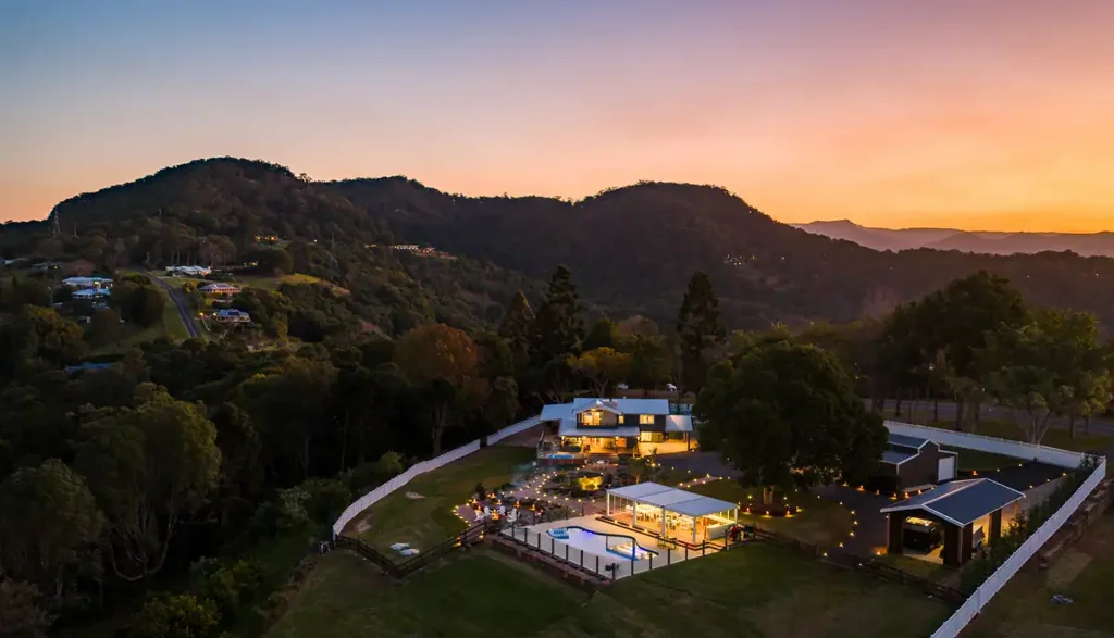 Tallebudgera 4ਬੈੱਡਰੂਮ Above It All – Award-Winning Acreage Entertainer Fusing Luxury, Tranquillity and Ocean Views