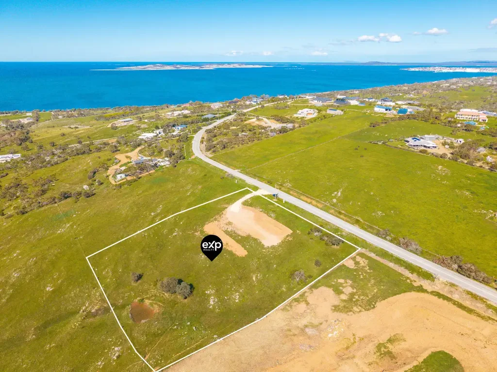 Tiatukia Live the Off-Grid Coastal Dream on this 1HA Allotment