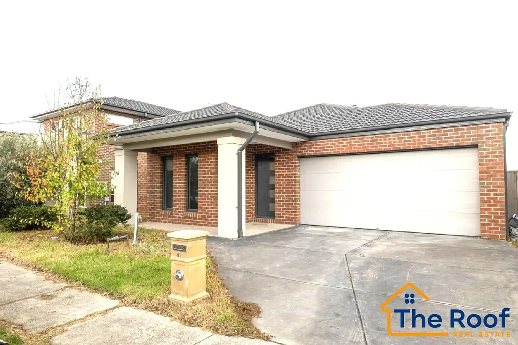 !! Prestigious Home for Rent with Solar Electricity in Saltwater Estate of Point Cook !!