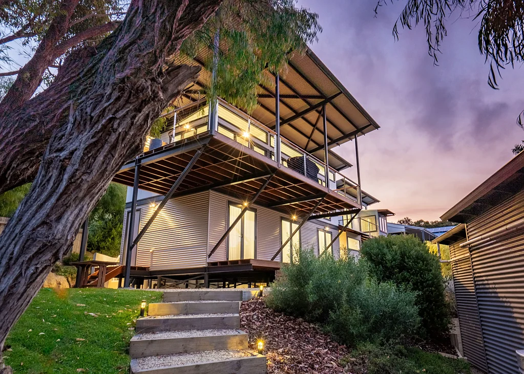 Goode Beach 4Kwarto Elevated Coastal Living -  A Showpiece of Luxury and Lifestyle