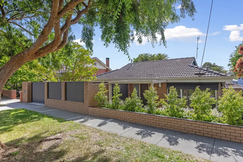 FULLY FURNISHED - LEASED