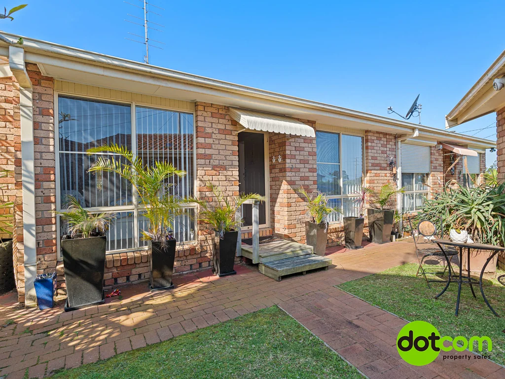 unit 2/2 Cornwall Avenue, Gorokan, NSW 2263
