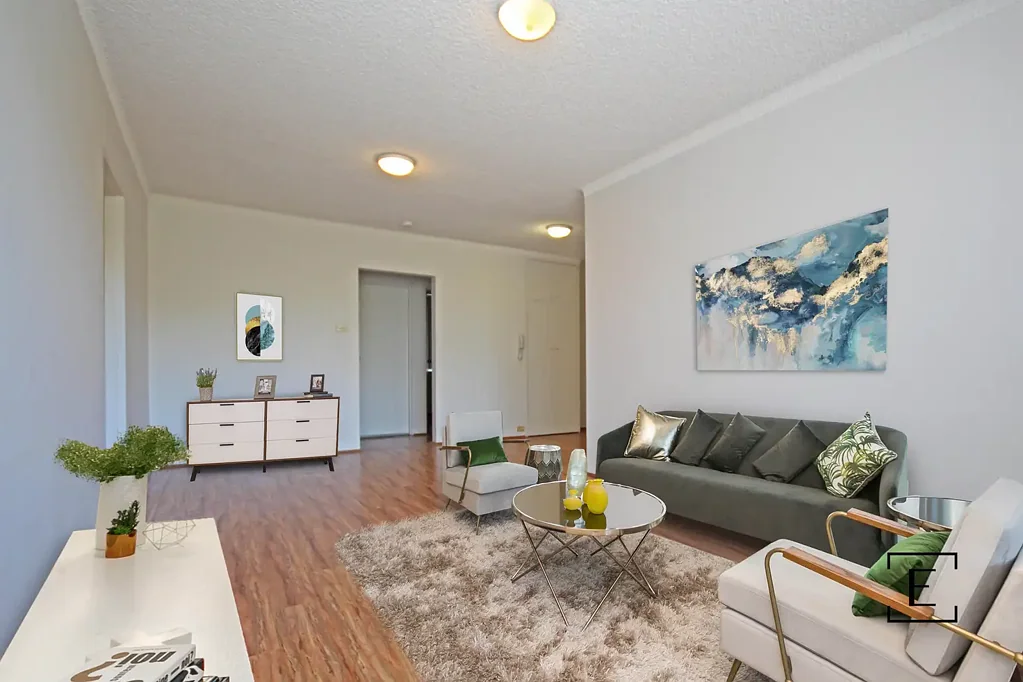 SPACIOUS, BRIGHT AND MODERN