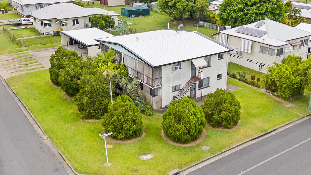 1-4/176 Baker Street, Koongal, QLD 4701