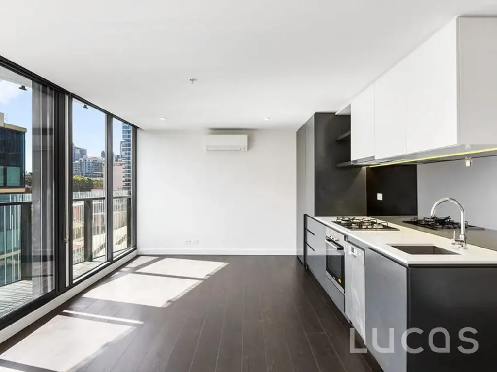 Wonderful Apartment in Spectacular Ikebana