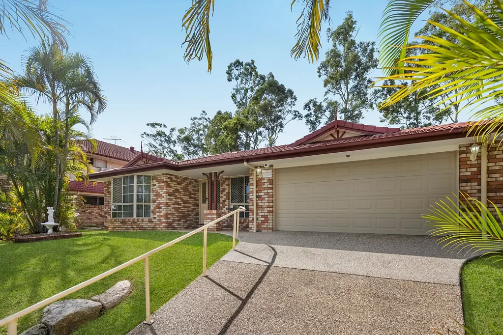Family home with multiple living areas | quiet Cul-De-Sac