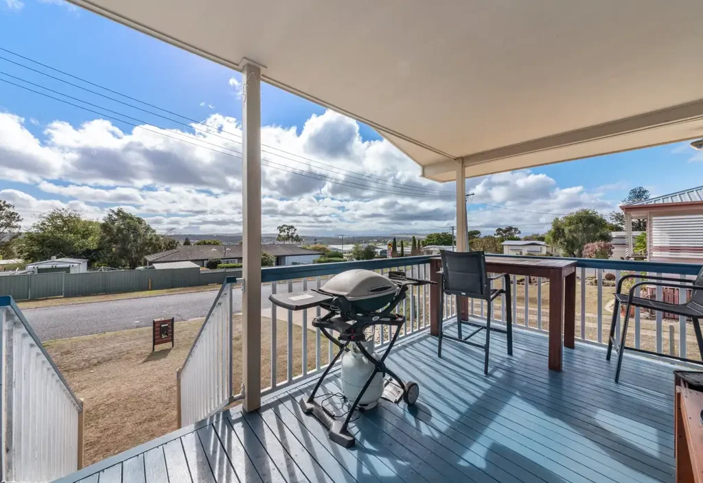 Warwick 3Zimmer MODERN UPDATES, CLASSIC CHARM & SCENIC OUTLOOK
