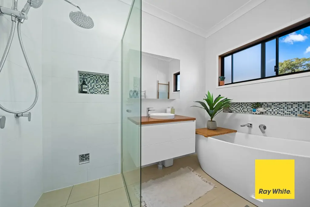 10 Airly Road, Umina Beach, NSW 2257