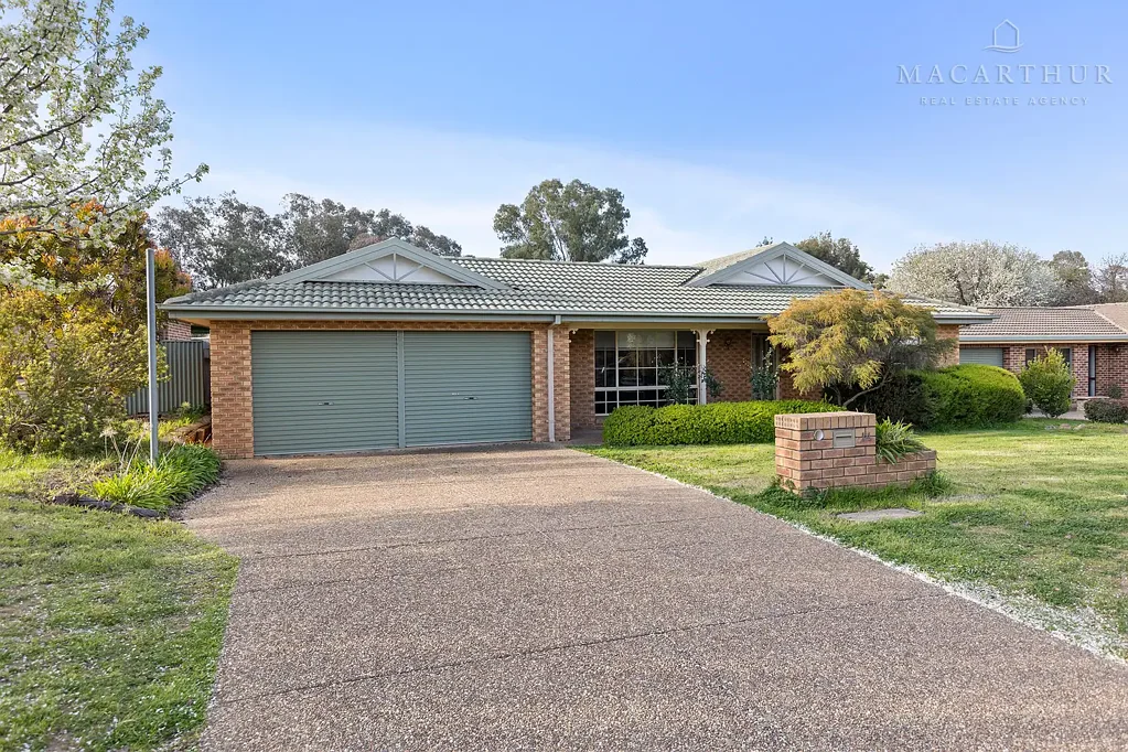 14 Corella Place, Estella, NSW 2650