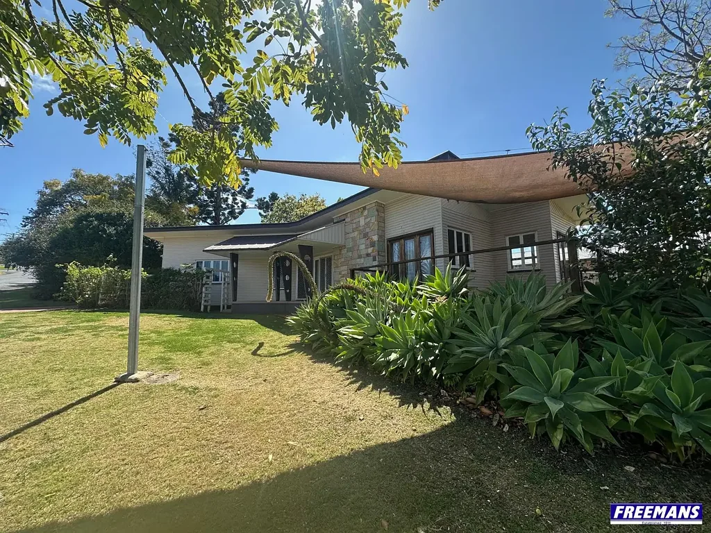 RENOVATED HOME  WITH THE BEST VIEWS TO THE BUNYA  MOUNTAINS.