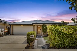 11 Dorrie Crescent, Moncrieff