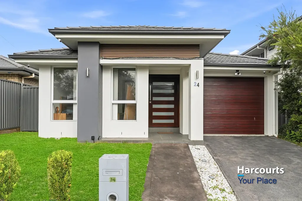 Jordan Springs 3 Bedroom Spacious & Versatile Family Home with Multiple Living Zones