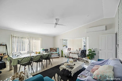 16 Christine Avenue, Torquay, QLD 4655, 4 Bedrooms, 2 Bathrooms, Apartment