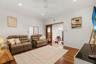 Silid Pahingahan - 28 Esplanade, Coconuts, QLD 4860