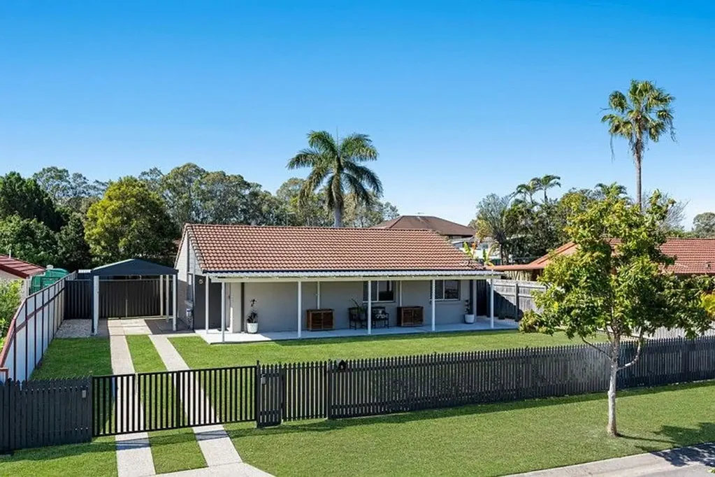 Neat & Renovated 3-Bedroom Home in Birkdale