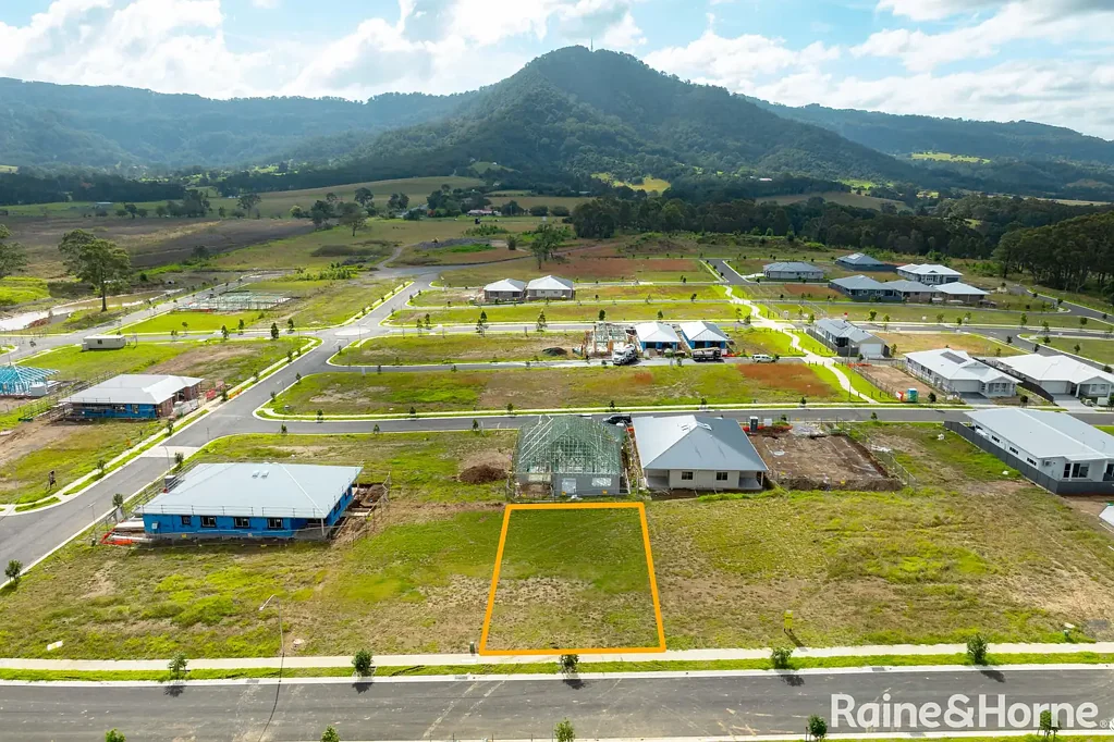 Badagarang 501 SQM, Cambewarra Mountain Views & North-Facing Backyard
