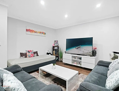28 & 28A Astral Drive, Doonside, NSW 2767, 5 habitaciones, 2 baños, House