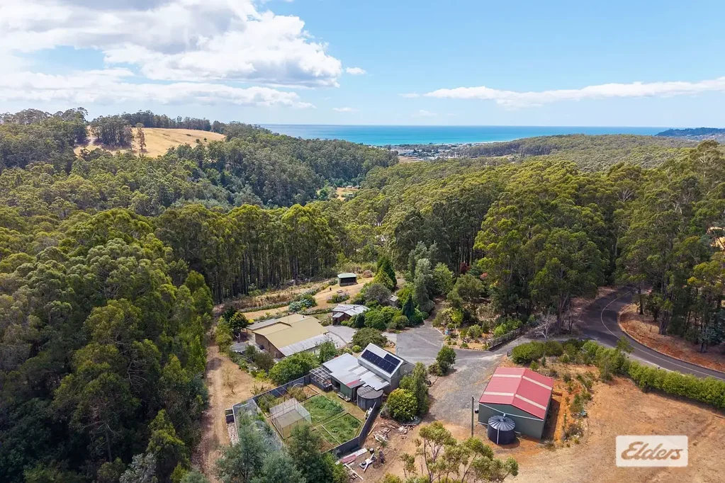 Forth 3房  EXCEPTIONAL LIFESTYLE PROPERTY WITH STUNNING BASS STRAIT VIEWS