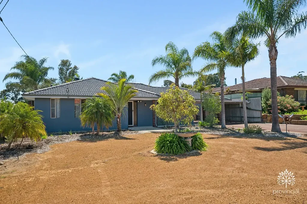 8 Ind Street, Lesmurdie, WA 6076