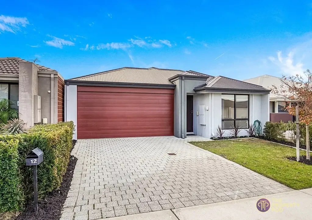 Modern Family Home in Brabham with 4 Bedrooms