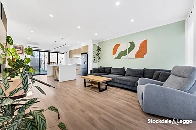 2/18 Wackett Street, Laverton, VIC 3028, 3 Bedrooms, 2 Bathrooms, Townhouse