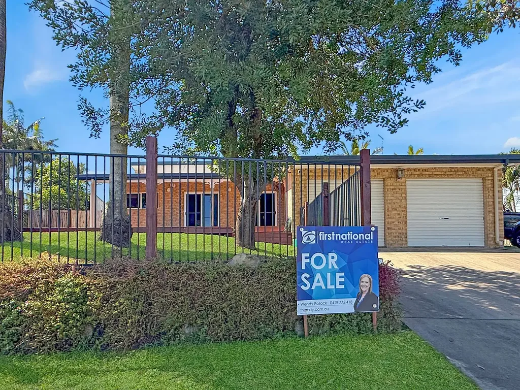 12 Hackett Court, Campwin Beach, QLD 4737